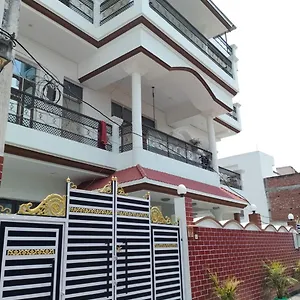 Varuna Palace , Near Mandir & Ghat's India
